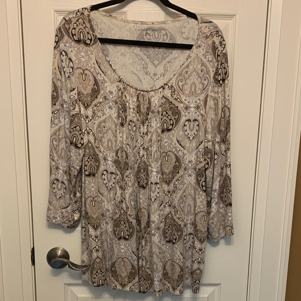 Croft & Barrow Women's Blouse - Cream and Brown Paisley